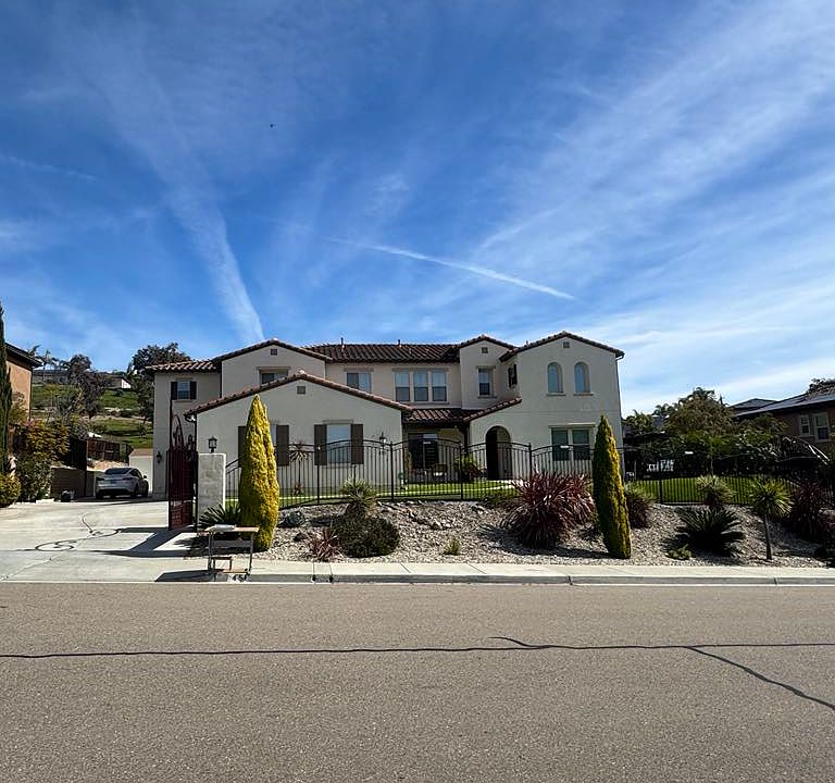 1st image of 451 Coastal Hills Dr