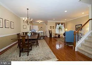 1204 Derry Ln — Photo 3