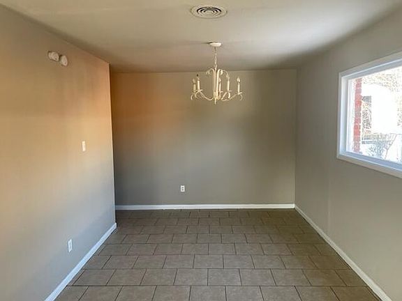 4th image of 965 De Porres Ave