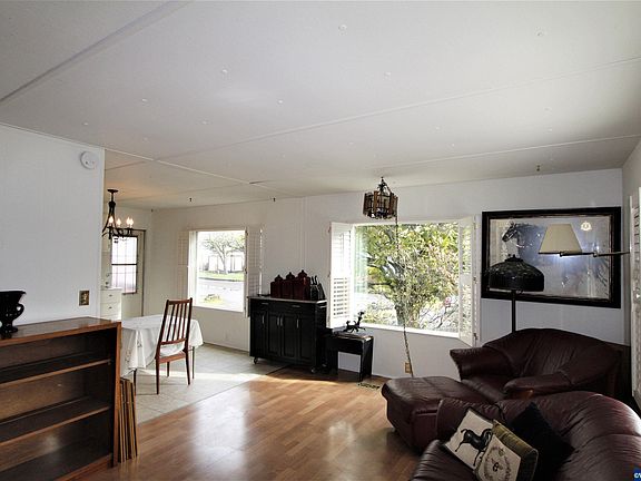 2nd image of 277 NE Conifer Blvd Unit 138