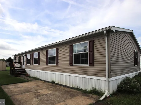 16847 Longfellow Ct, Hagerstown, MD 21740