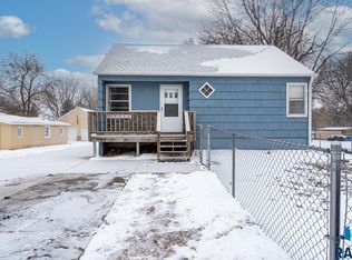 3413 N 10th Ave, Sioux Falls, SD 57104