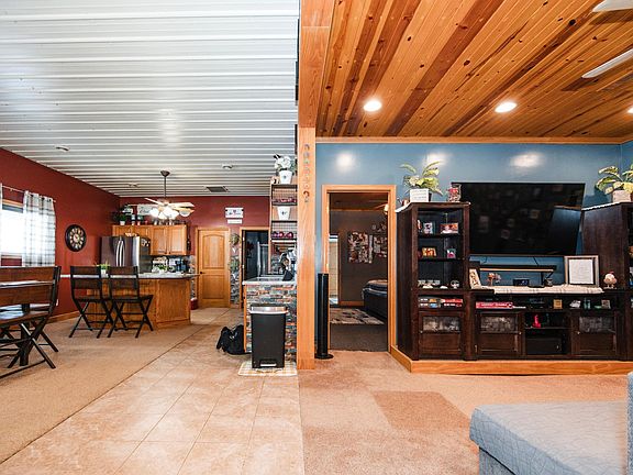 4th image of 47260 Wintergreen Rd