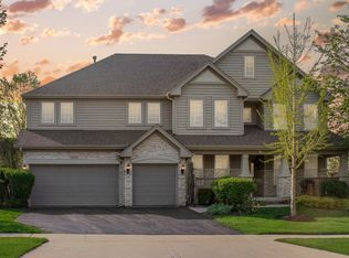 1654 Stanwich Rd, Vernon Hills, IL 60061