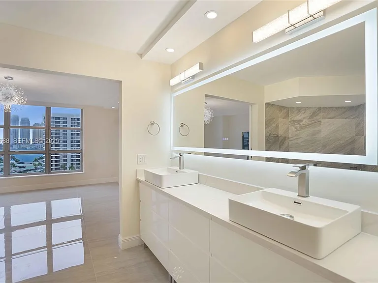 3500 Mystic Pointe Dr #1206 — Photo 13