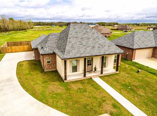 105 Rue Wyatt Philip, Schriever, LA 70395