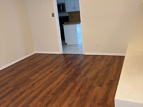 5th image of 1110 Paluxy Ct