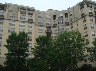 3535 Patten Rd APT 1B, Highland Park, IL 60035
