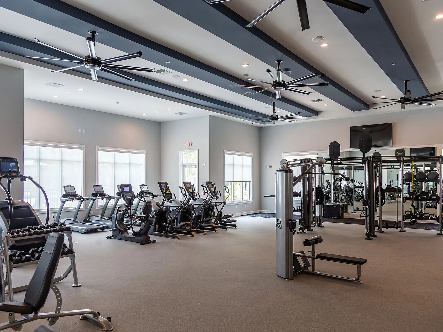 Decorum Luxury Apartments — Photo 4