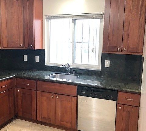 4th image of 1445 7th Ave APT 1