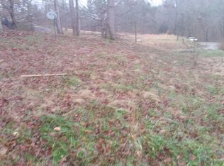 500 Lick Creek Rd, Tellico Plains, TN 37385