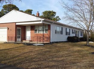 2 Pala St, Toms River, NJ 08757