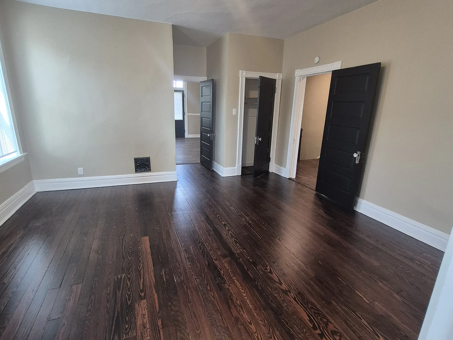 2 bed, 1200 sqft, $1,195 — Photo 3
