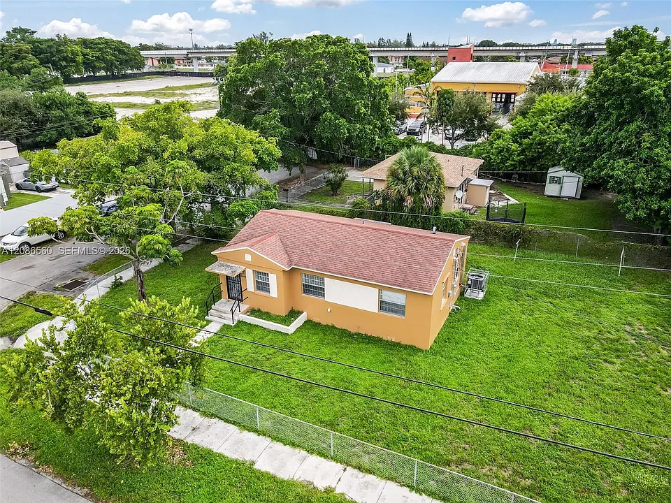 6498 NW 29th Ave
