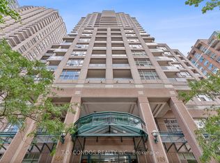 909 Bay St #1806, Toronto, ON M5S 3G2