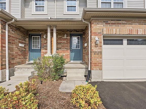 4th image of 30 Imperial Rd S #3