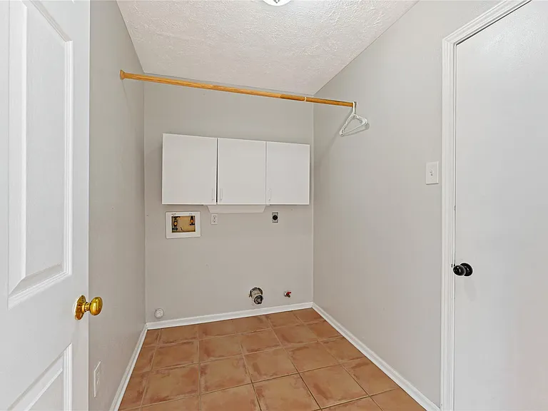1555 Hillside Elm St — Photo 12