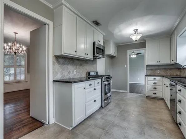 1126 Buck Ave