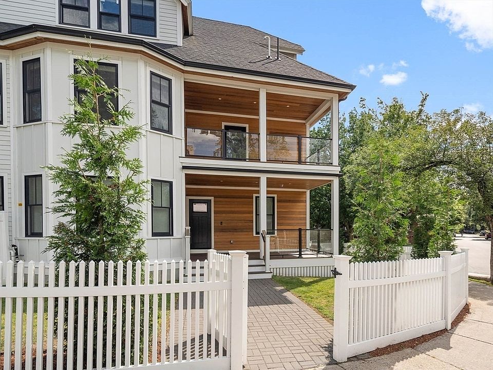1st image of 177 Thorndike St #1