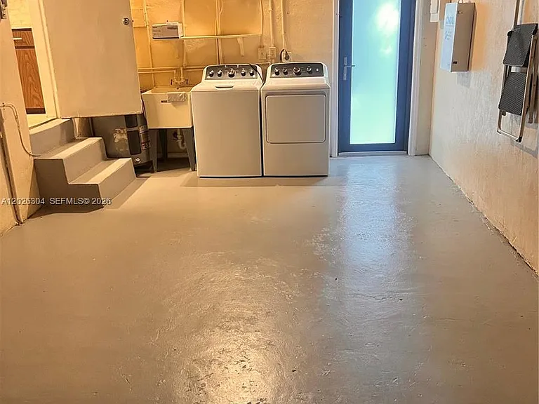 3240 SW 57th Ave — Photo 13