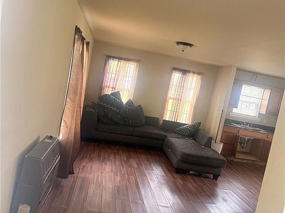 2nd image of 55 Pell Dr