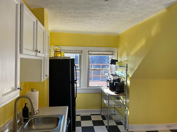 5th image of 4321 Floral Ave APT 3