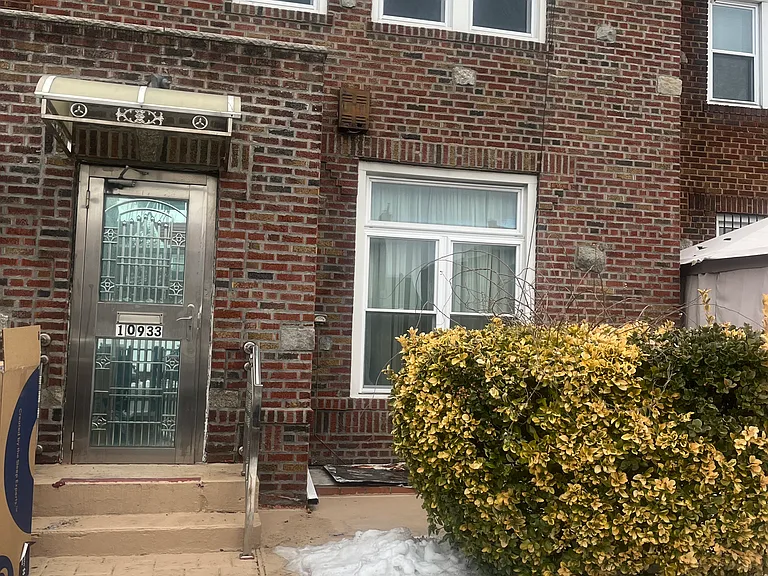109-33 Francis Lewis Blvd #3 — Photo 4
