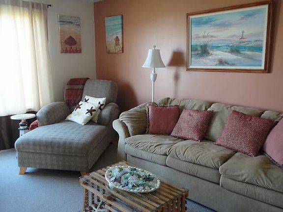 5th image of 275 N End Blvd APT C11