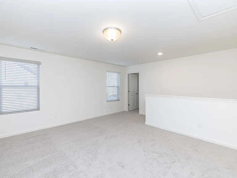 105 Luna Ln — Photo 18