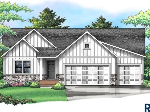 2705 S Copper Creek Ave, Sioux Falls, SD 57110