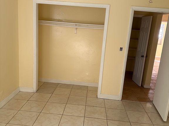 4th image of 11525 NE 12th Ave #1
