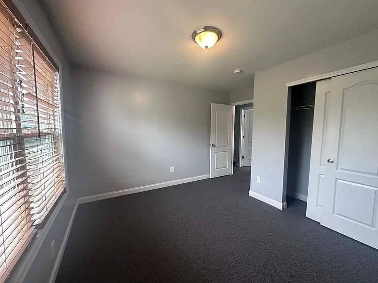 5519 Bannon Crossings Dr — Photo 14