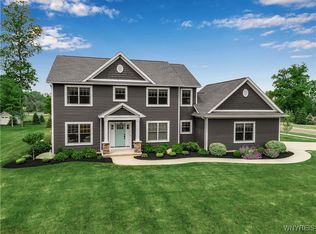 6850 Castle Rdg, Hamburg, NY 14075