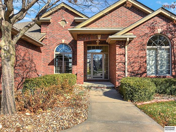 4th image of 17112 Cypress Dr