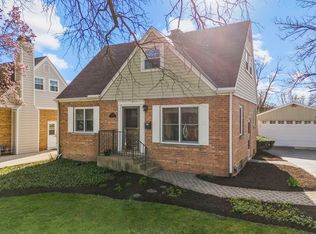 920 Sunset Rd, Wheaton, IL 60189