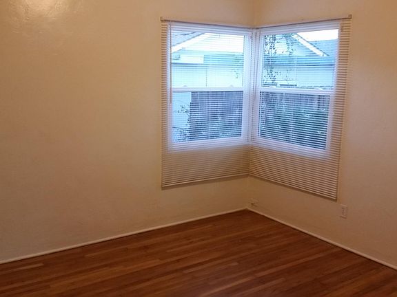 2nd image of 3822 Boundary St #3822
