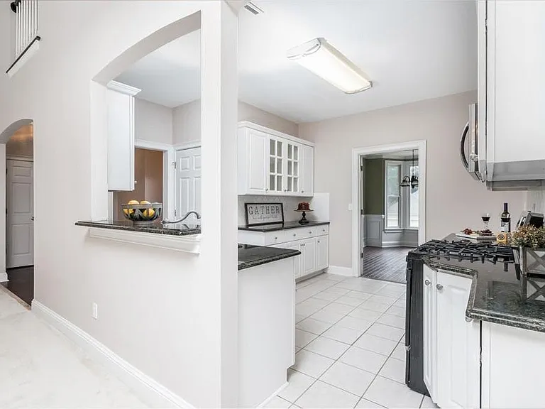 802 Satin Wood Pl — Photo 11