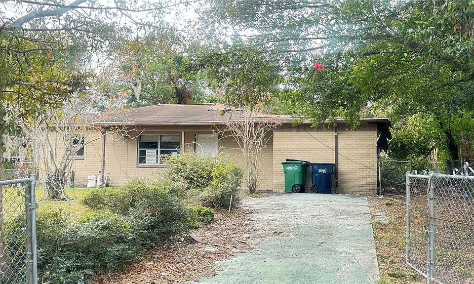 1st image of 6405 Riverbend Cir