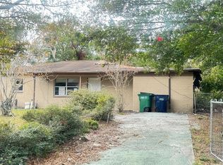 6405 Riverbend Cir, Tampa, FL 33610