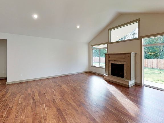 5th image of 8619 Ayer St SE