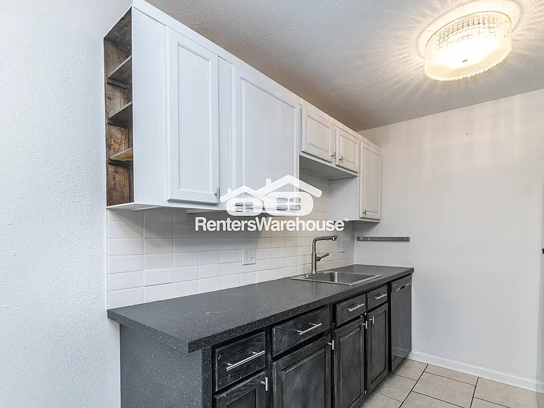 4524 Holly St #22 — Photo 5