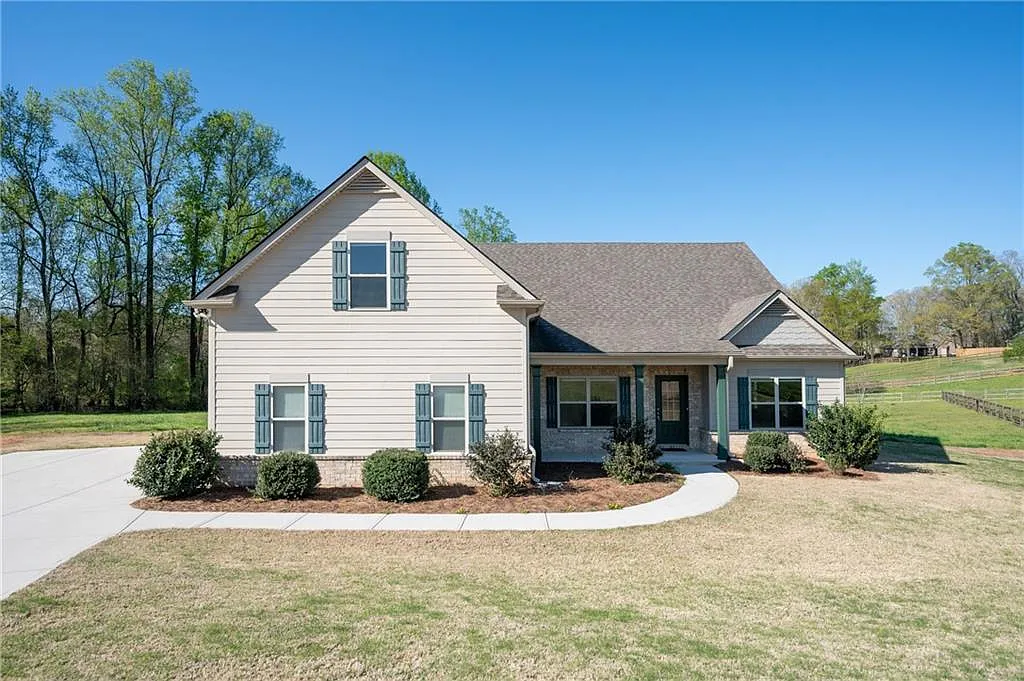 5 bed, 3.0 bath, 2922 sqft, $2,800 — Photo 1