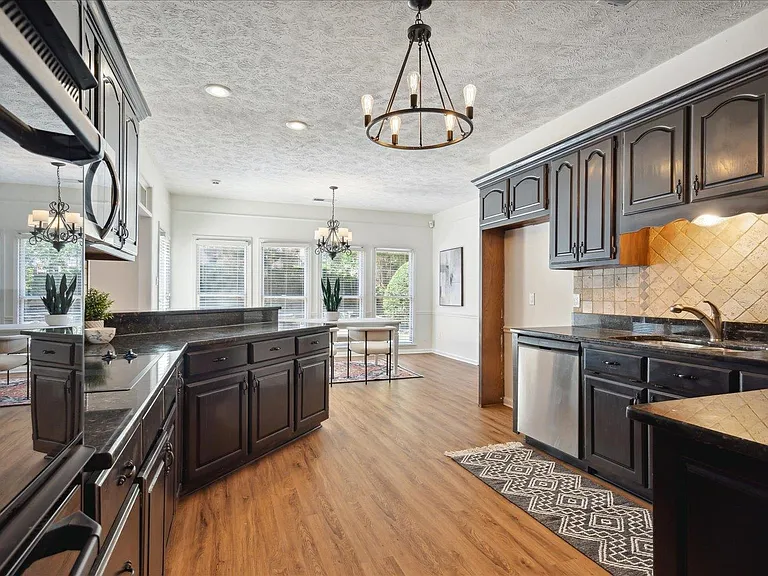 739 Evans View Ln — Photo 11