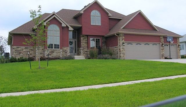 1st image of 4018 Pheasant Dr