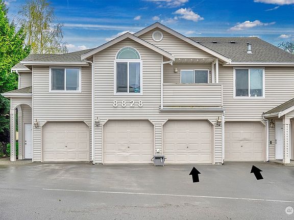 2nd image of 8828 Meridian Place NE #101
