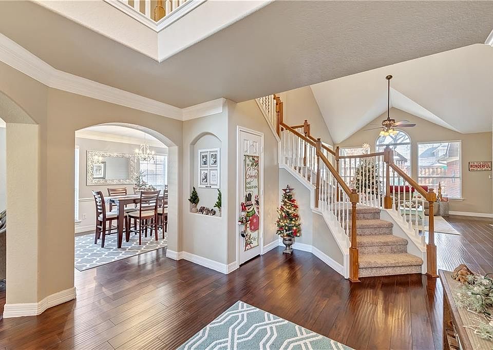 1st image of 1439 Applewood Dr