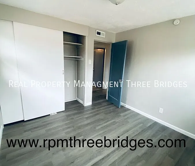 28 Redwood Dr — Photo 16