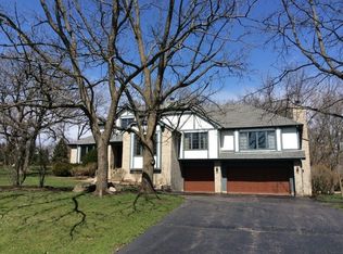 4006 Church Hill Ln, Crystal Lake, IL 60014