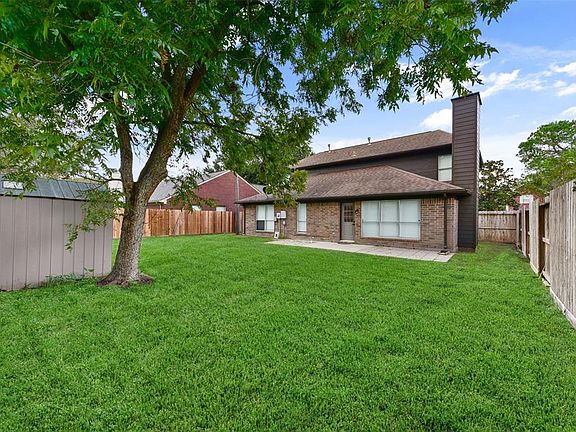 4th image of 811 Long Prairie Drive