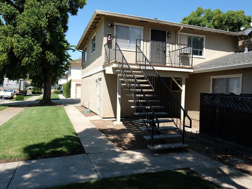 1st image of 6685 Imperial Dr